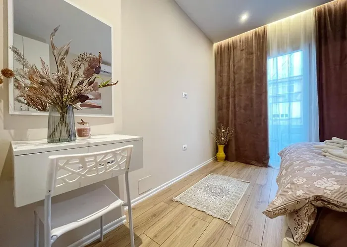 Aj Apartments, Hidden Gem In The Heart Of Апартаменты *