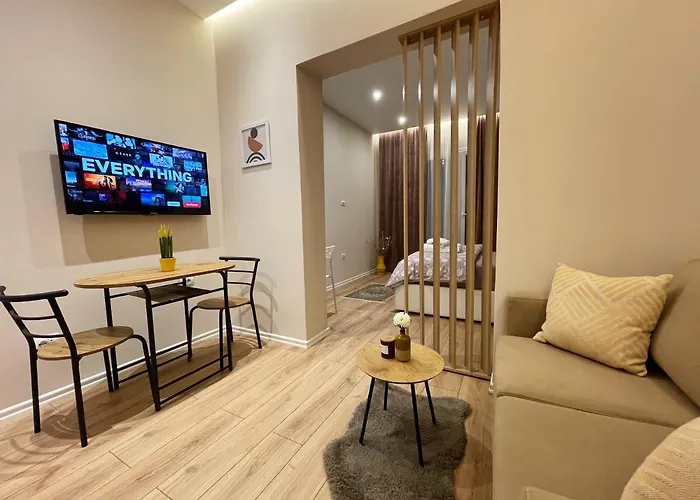Lejlighed Aj Apartments, Hidden Gem In The Heart Of *